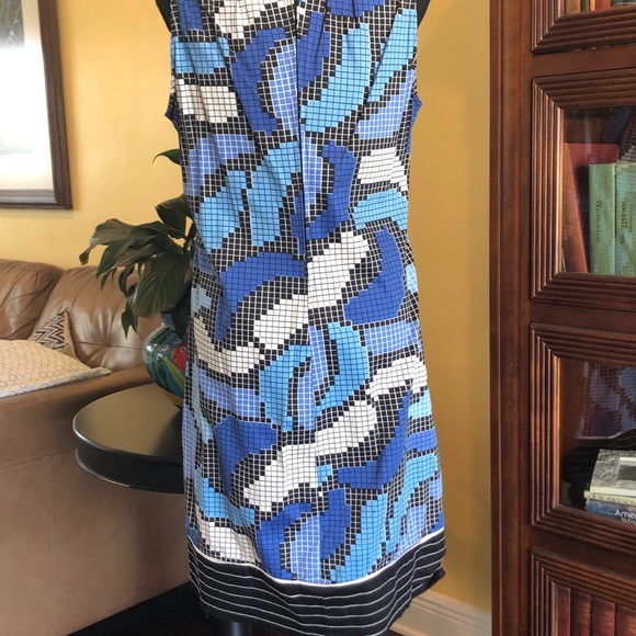 Retro vibe geometric dress - size 12 - Picture 4 of 7